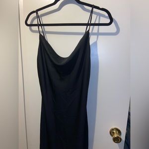 Black midi dress - small